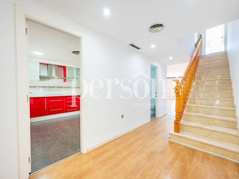 Foto 6514bfb6-c38f-4105-8a34-4a934d66a880. Casa a schiera con riscaldamento parcheggio piscina in Torrent