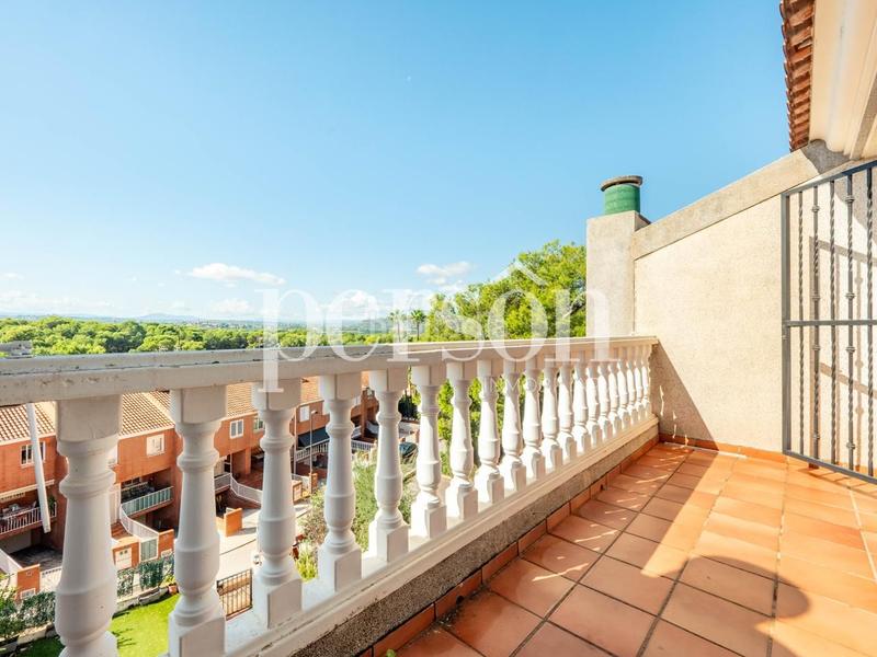 Foto 98b928d0-2b7f-41c6-abba-e2d46a7e8c2a. Casa a schiera con riscaldamento parcheggio piscina in Torrent