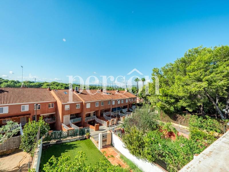 Foto 9a099ede-2cdb-4f98-b22c-3e6c035cab22. Casa a schiera con riscaldamento parcheggio piscina in Torrent