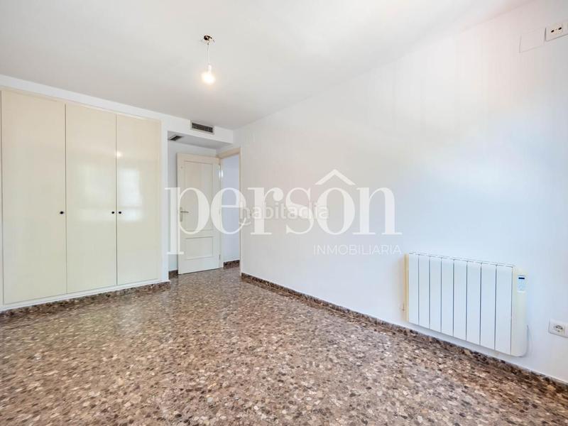 Foto abb8459e-15d8-4538-9a98-7aebb7d5a14d. Casa a schiera con riscaldamento parcheggio piscina in Torrent