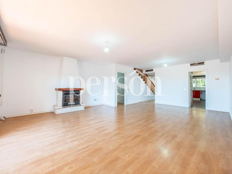 Foto c39a7349-1cb7-426f-bc7d-3b7992c73f70. Casa a schiera con riscaldamento parcheggio piscina in Torrent