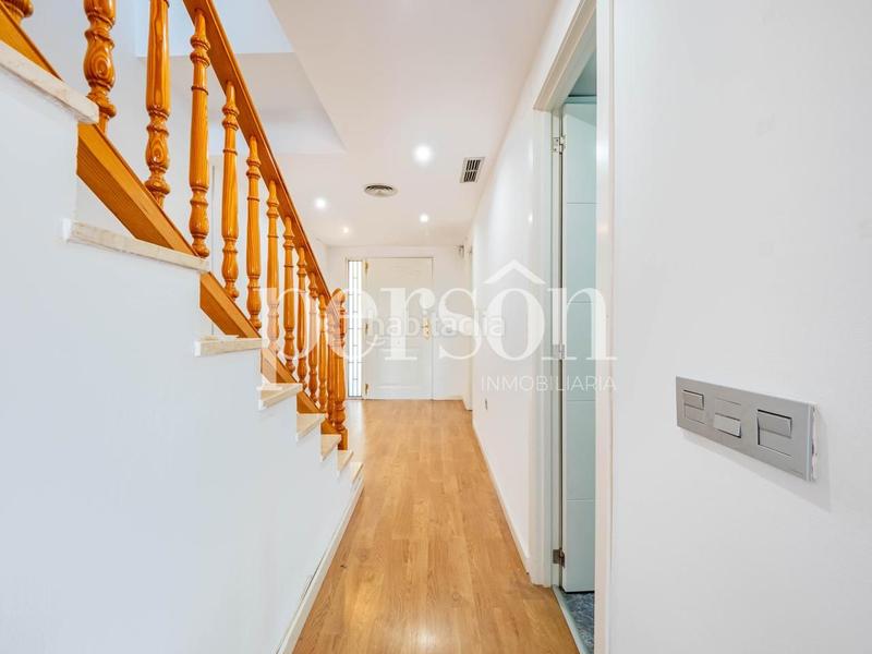 Foto fac24f33-511e-4263-a93d-7dbf3618bfa9. Casa a schiera con riscaldamento parcheggio piscina in Torrent