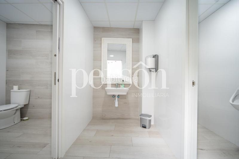 Foto a2ed0328-6fd3-451b-aec6-1dab583a0526. Local comercial a El Botànic Valencia