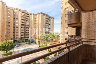 Alquiler Piso en Barrio de Benimaclet. Gran piso reformado y amueblado en benimaclet