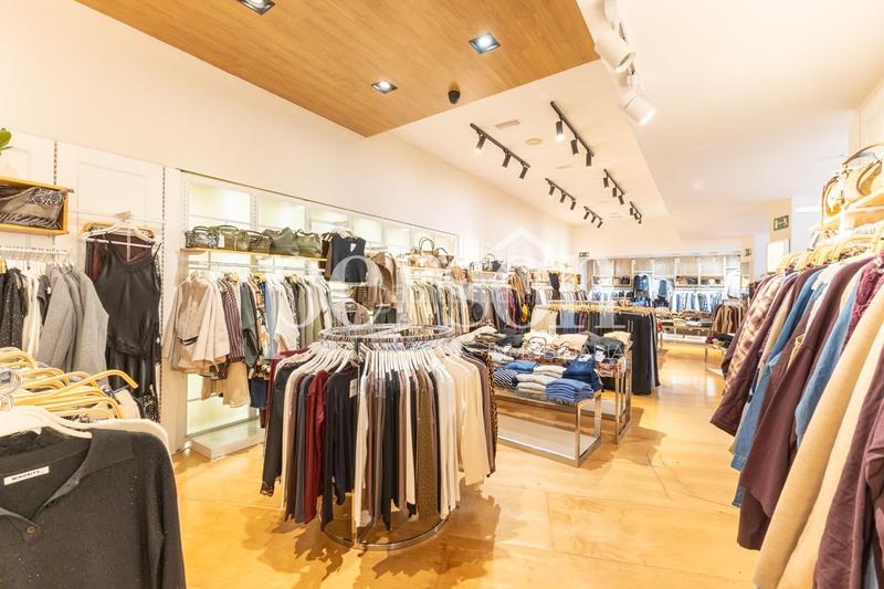 Foto 9bdf685a-8220-4476-bf7b-ffb5efb10131. Locale commerciale in carrer major 27 in Centro Histórico Gandia