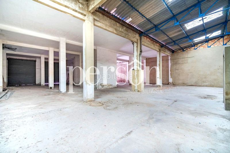 Foto b5558311-d9de-48ab-a9f5-103e804067d3. Local comercial a Aiora Valencia
