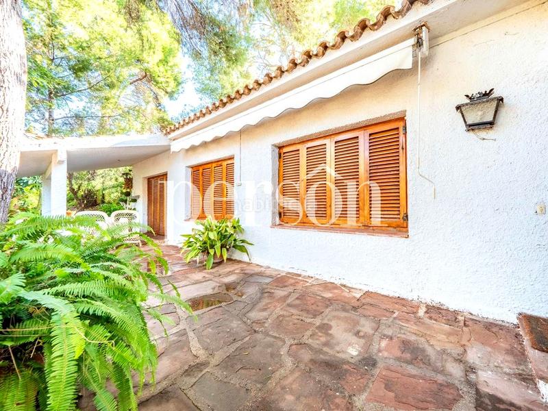 Foto a93ce6c8-bfae-440e-8fd4-e628b17e99de. Casa chalet en Centro Bétera