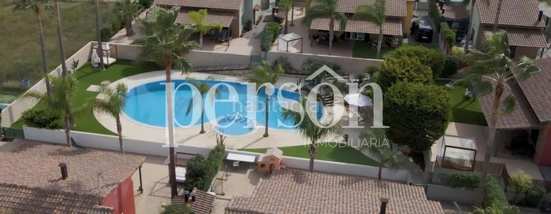 Foto 5d6756a9-a35d-4456-a494-717ec8350a7d. Affitto casa con parcheggio piscina in Riba - roja de Túria