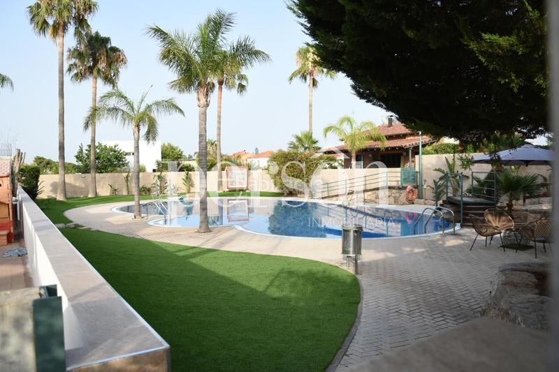 Foto 91120c40-a480-437b-a07a-7f08dd8dc550. Affitto casa con parcheggio piscina in Riba - roja de Túria