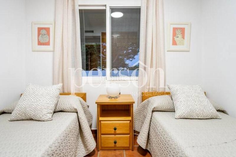 Foto 0af9f725-9e5a-47cc-8daf-c820e760cec6. Alquiler casa alquiler chalet ribaroja de turia en Riba - roja de Túria