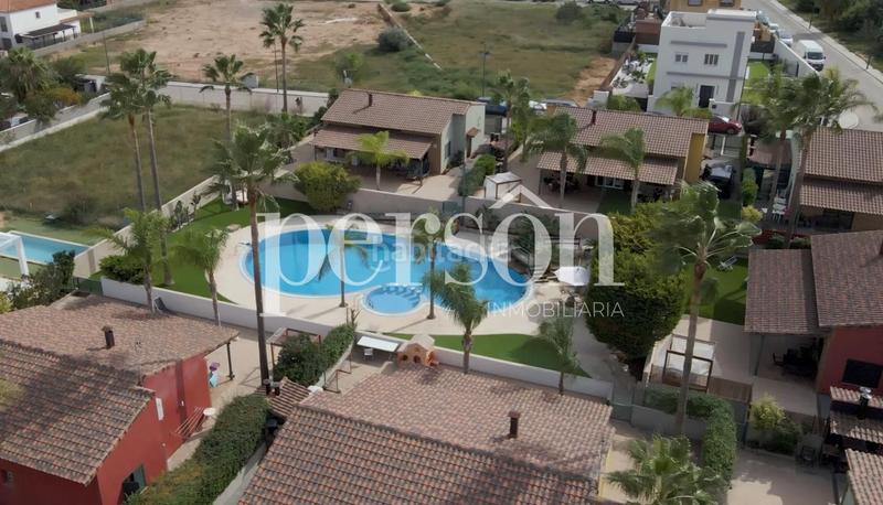 Foto cdb2632b-8c3a-4108-9f4b-0cdecb77c704. Alquiler casa alquiler chalet ribaroja de turia en Riba - roja de Túria