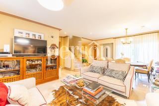 Maison jumelée à Ausias March. Adosado de lujo en alboraya