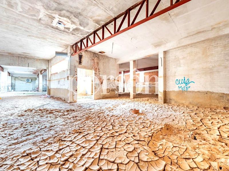 Foto 62def55a-0377-4045-9396-ecba7b459491. Bâtiment à usage industriel dans Benetússer