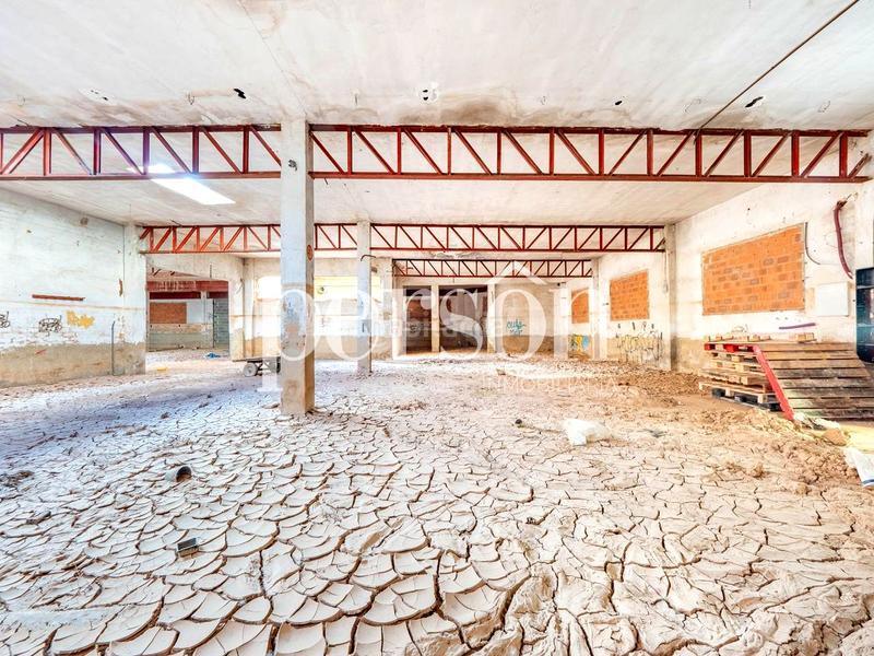 Foto 6e3da2c2-ff25-4403-8d62-1b415366aa3e. Bâtiment à usage industriel dans Benetússer