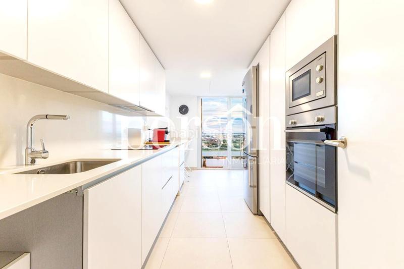 Foto 5645ad2d-63bf-49c7-ac20-961970167619. Flat with parking pool in Ciutat de les Ciències i de les Arts - Justicia Valencia