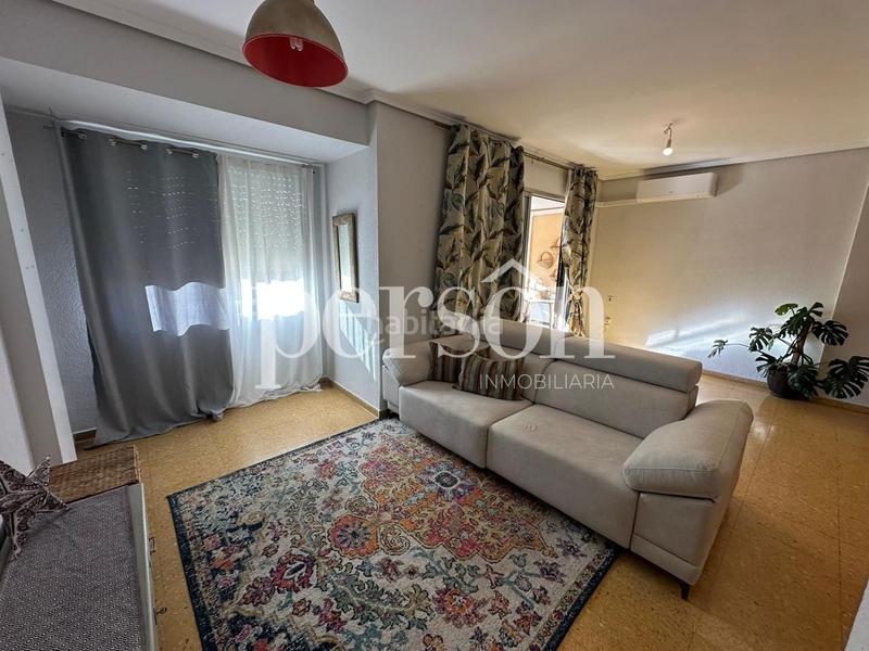 Foto ab950891-09fd-4569-afc7-e9431cdea9b2. Rent flat with parking in El Botànic Valencia