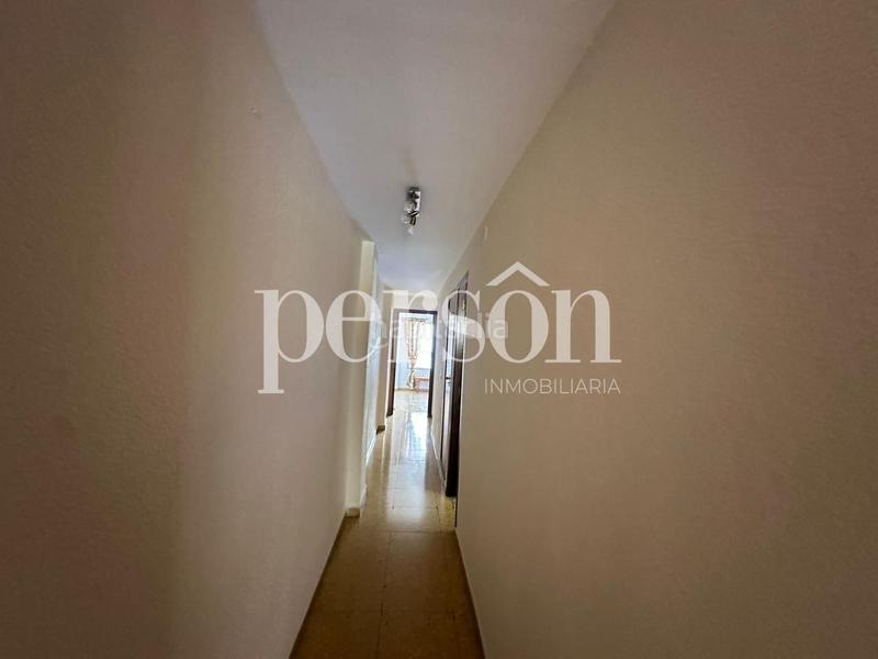 Foto c362d671-175d-4170-b26b-5fe7e6f1461d. Rent flat with parking in El Botànic Valencia