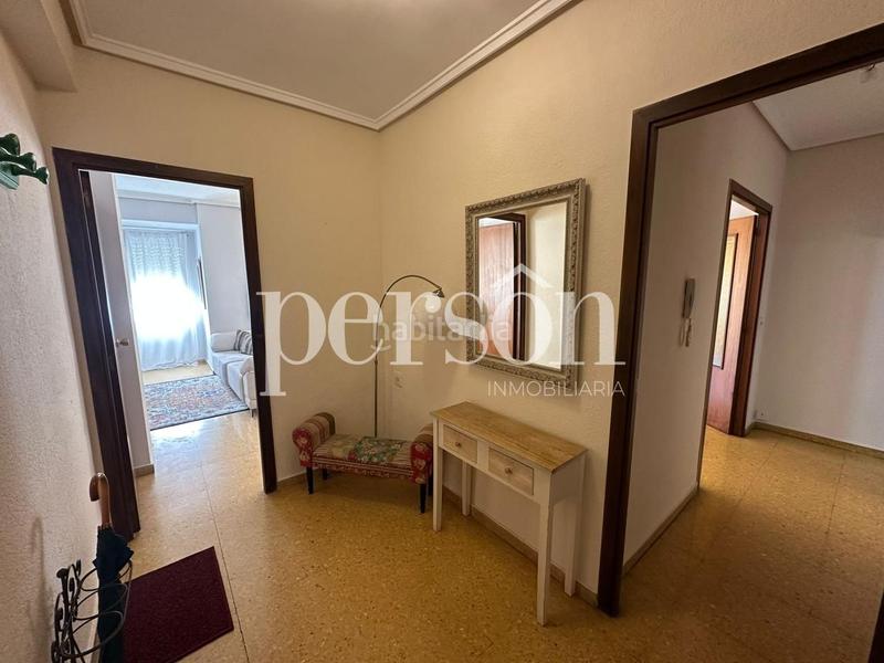 Foto e44ce350-6293-4b33-9cce-e711a0eddf13. Rent flat with parking in El Botànic Valencia