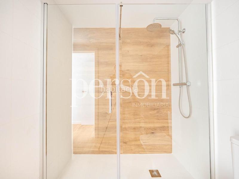 Foto acbc3ef4-92da-49b2-9581-d85b7970f4d1. Àtic amb aparcament piscina a La Punta Valencia