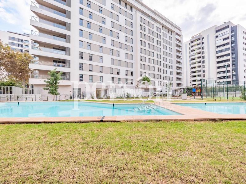 Foto b514c287-5b31-4e42-b6cf-e371091b3a07. Àtic amb aparcament piscina a La Punta Valencia