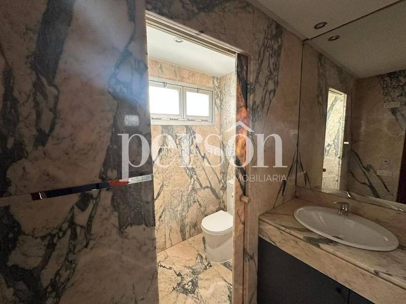 Foto c9ca6474-2f36-45a7-86f5-63fae58e2b1a. Location appartement avec parking dans Sant Francesc Valencia