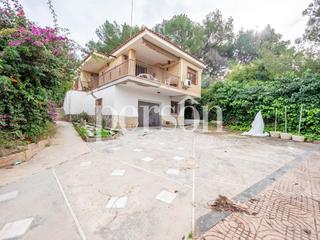 Casa a La Cañada. Chalet independiente en la cañada