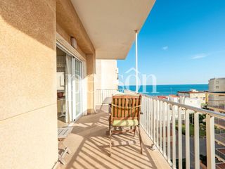 Pis  Mar blau n-01. Luminosa vivienda con visitas al mar