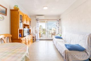 Pis en El Perellonet. Estupendo apartamento en el perellonet