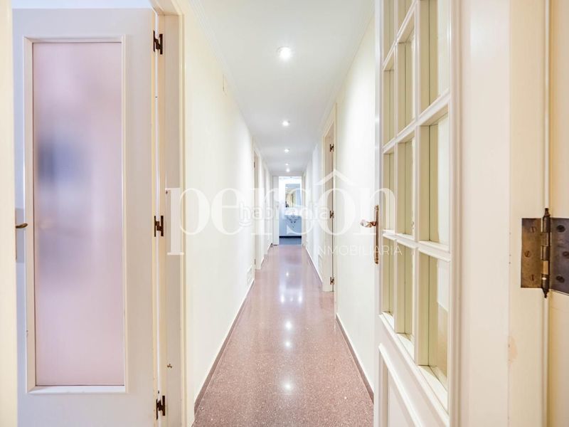 Foto 0b1abf32-5c6b-4443-ab29-26211e33c11e. Pis amb aparcament a Jaume Roig Valencia