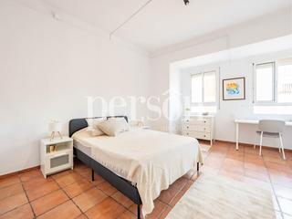 Etagenwohnung in Antiga Moreira. Piso reformado en excelente ubicación en sagunto