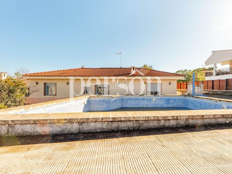 Foto 288418b9-6679-427b-b834-2e8fa5851652. Casa amb aparcament piscina a Sierra Perenchiza-Cumbres de Calicanto-Sto Domingo Chiva