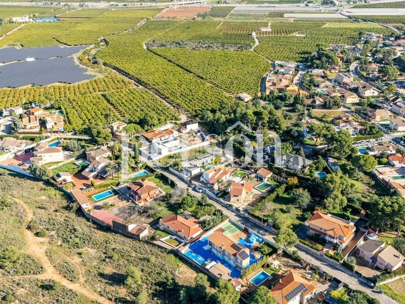 Foto 3c139742-70dd-423b-8fa7-0e4a11ccb046. Casa amb aparcament piscina a Sierra Perenchiza-Cumbres de Calicanto-Sto Domingo Chiva