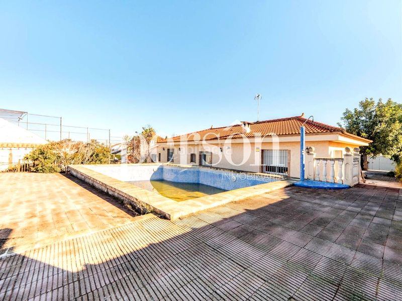 Foto 6070f4e5-c456-49b2-8d4b-803f84be594b. Casa amb aparcament piscina a Sierra Perenchiza-Cumbres de Calicanto-Sto Domingo Chiva