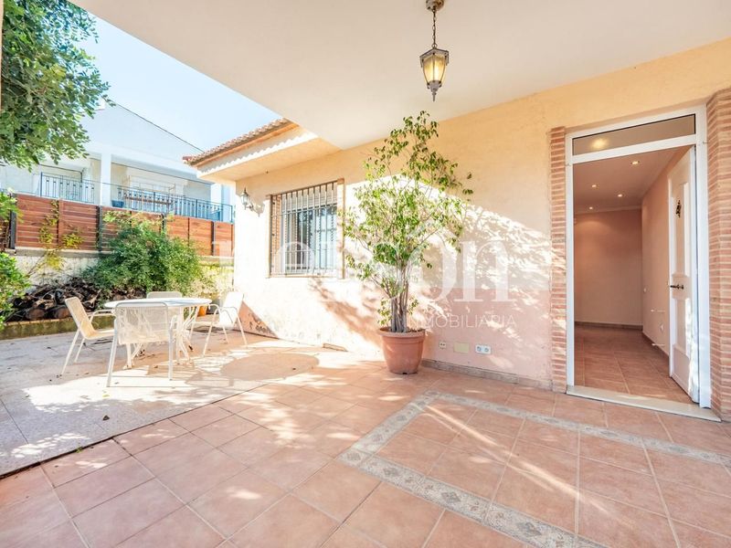 Foto 84321b6b-4e76-4ed8-ad34-7b2528db0c01. Casa amb aparcament piscina a Sierra Perenchiza-Cumbres de Calicanto-Sto Domingo Chiva