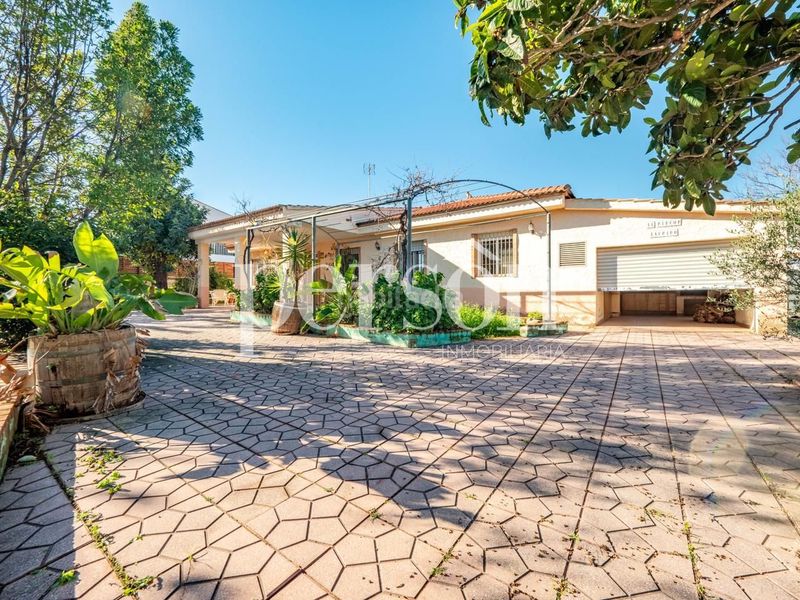 Foto 890f8c8f-1459-4806-9323-f22c7b07b7e6. Casa amb aparcament piscina a Sierra Perenchiza-Cumbres de Calicanto-Sto Domingo Chiva