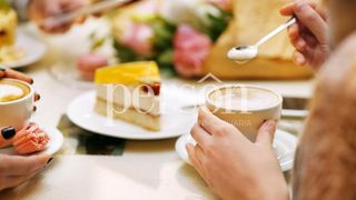 Traspàs Local Comercial a Alfafar. Traspaso cafetería pastelería en centro comercial  negocio renta