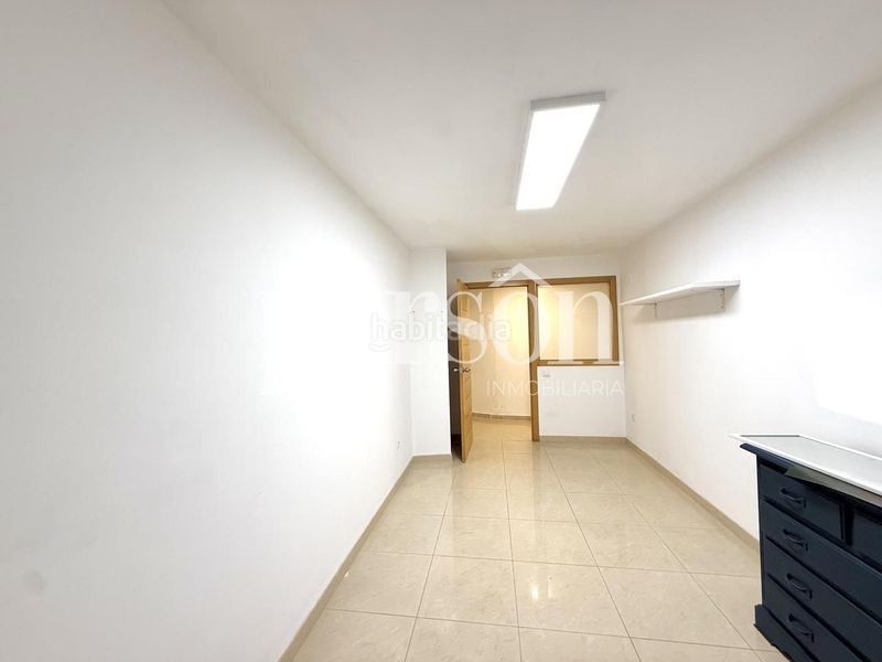 Foto 6659feeb-f90d-4a8f-b6fd-82d96203d37c. Local comercial a Quart de Poblet