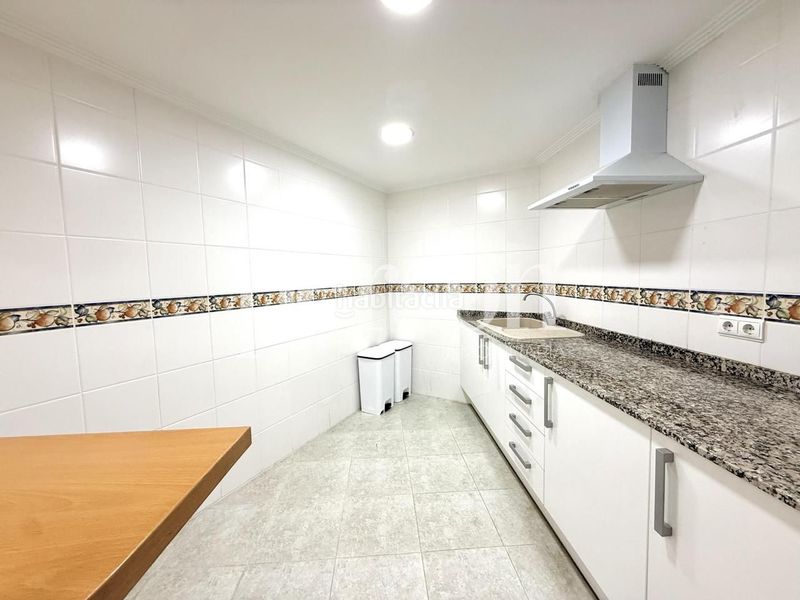 Foto de34dd96-4303-421d-b94d-f1482642ada0. Local comercial a Quart de Poblet