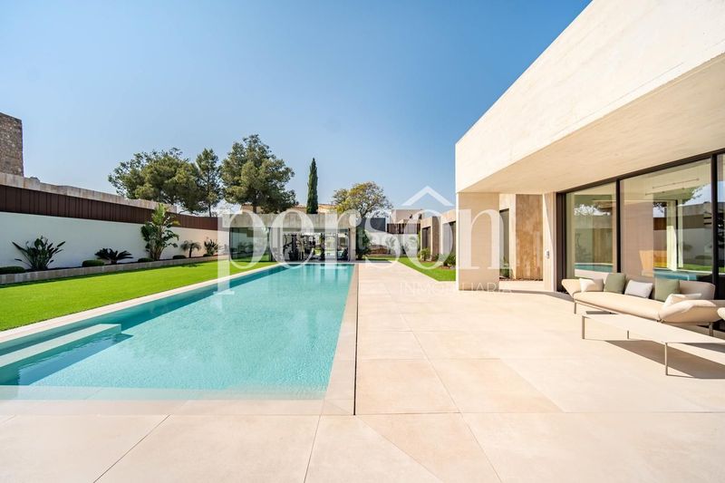Foto b27866d8-e34b-4d34-b2e4-3a49bc517ac8. Casa amb calefacció piscina a Nueva Santa Barbara - Cruz de Gracia Godella