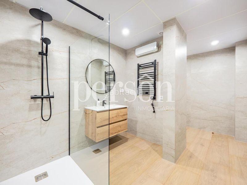 Foto 0ee8a4ae-24b7-4d5f-92ad-59249bbed6d7. Planta baixa a Mont Olivet Valencia