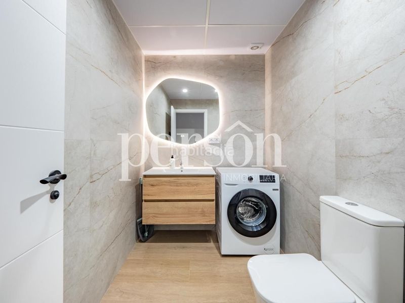 Foto 86640abc-391d-4e89-ae58-bf2888bb670b. Planta baixa a Mont Olivet Valencia