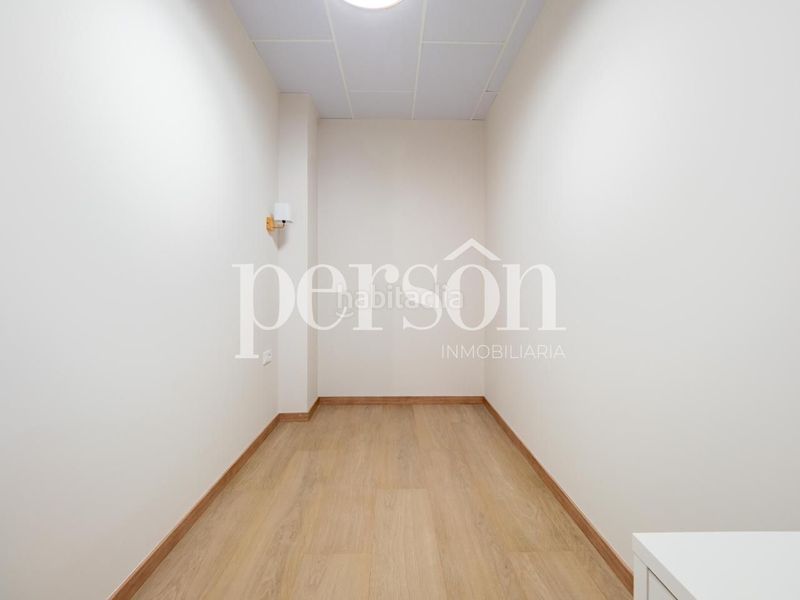 Foto b5bb5083-b50f-4381-a462-b29d17beef28. Planta baixa a Mont Olivet Valencia