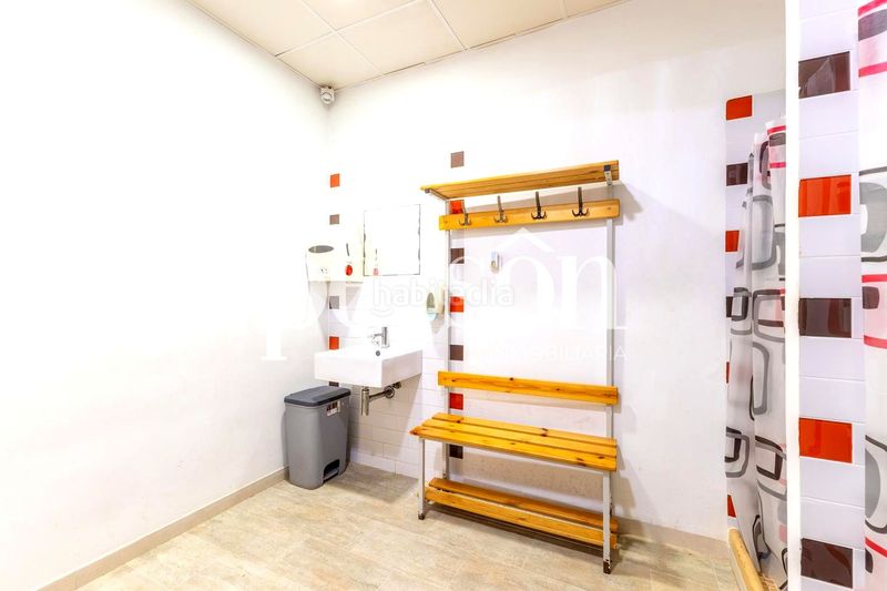 Foto cda13a53-9408-43b8-83e9-bb2c99d8b464. Local comercial a La Raïosa Valencia