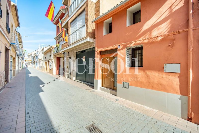 Foto 1a63e073-32a5-418b-8acc-3a3147151eb6. Casa adossada a Massanassa