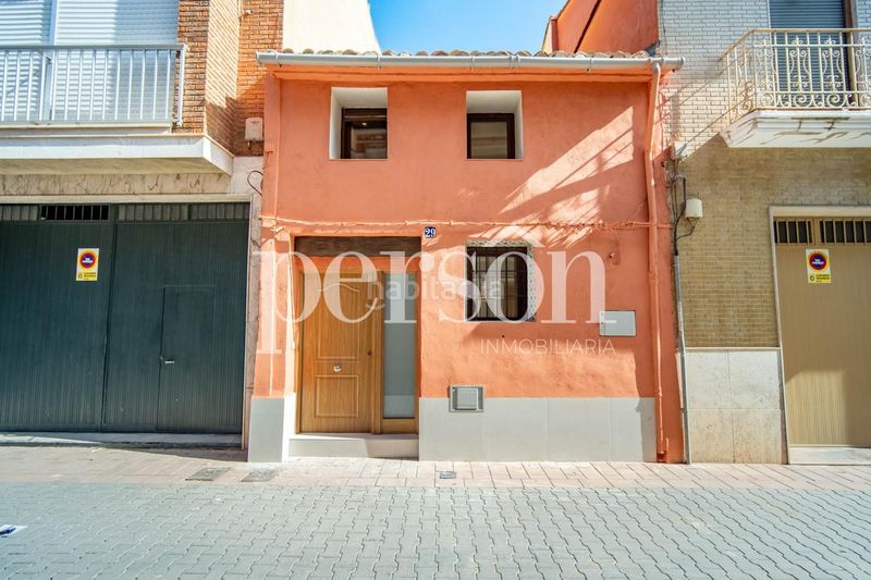 Foto 2f80490d-3767-4229-94e2-1183f8d7ee4a. Casa adossada a Massanassa