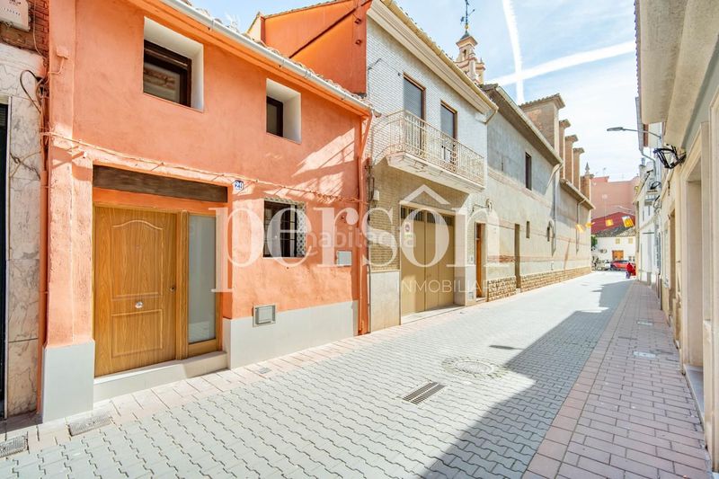 Foto 61c1d54f-f00c-4889-a36b-ddeb1e5082b5. Casa adossada a Massanassa