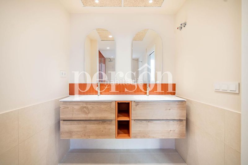 Foto c4bc8e91-f137-4722-8f13-7d4b4607e7c4. Casa adossada a Massanassa