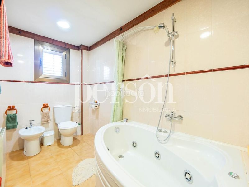 Foto a17d6641-3428-4ec7-8160-71a69ec5ccd1. Casa amb aparcament piscina a La Cañada Paterna