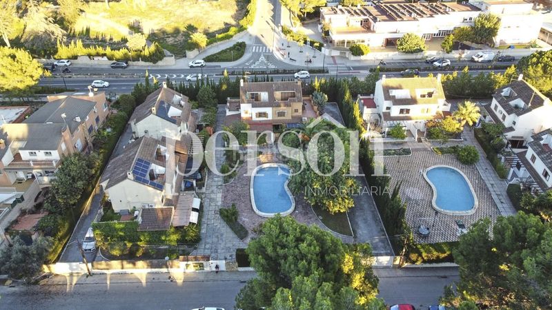 Foto cb97275b-451a-44a9-bccf-e7c4a5dd315f. Casa amb aparcament piscina a La Cañada Paterna