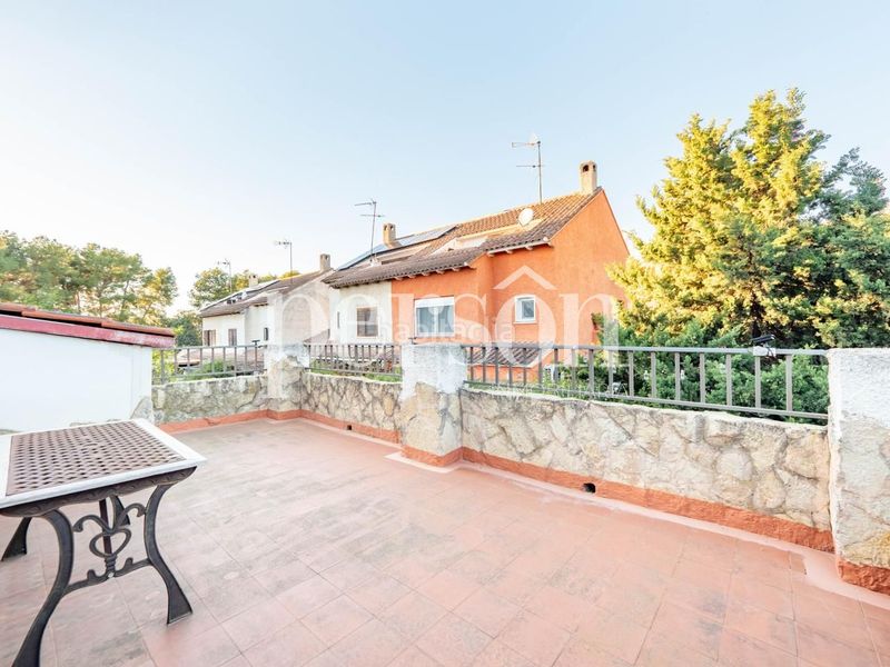 Foto a6a4364c-a0af-4d8d-9c32-6675b1ff1e76. Casa amb aparcament piscina a La Cañada Paterna